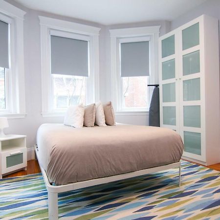 A Stylish Stay W/ A Queen Bed, Heated Floors.. #34 Brookline Kültér fotó