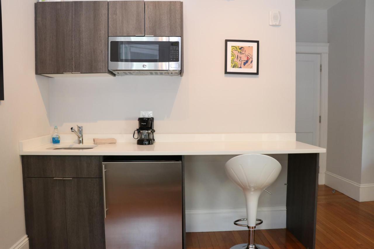A Stylish Stay W/ A Queen Bed, Heated Floors.. #34 Brookline Kültér fotó