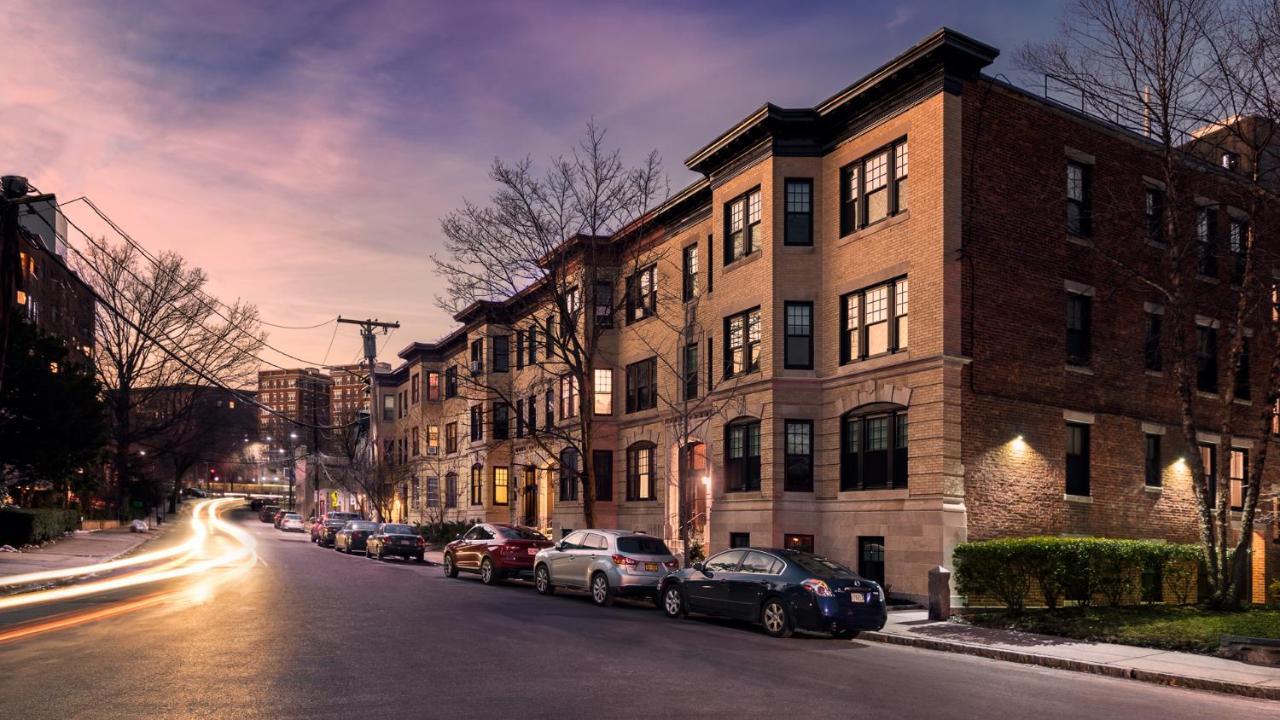 A Stylish Stay W/ A Queen Bed, Heated Floors.. #34 Brookline Kültér fotó