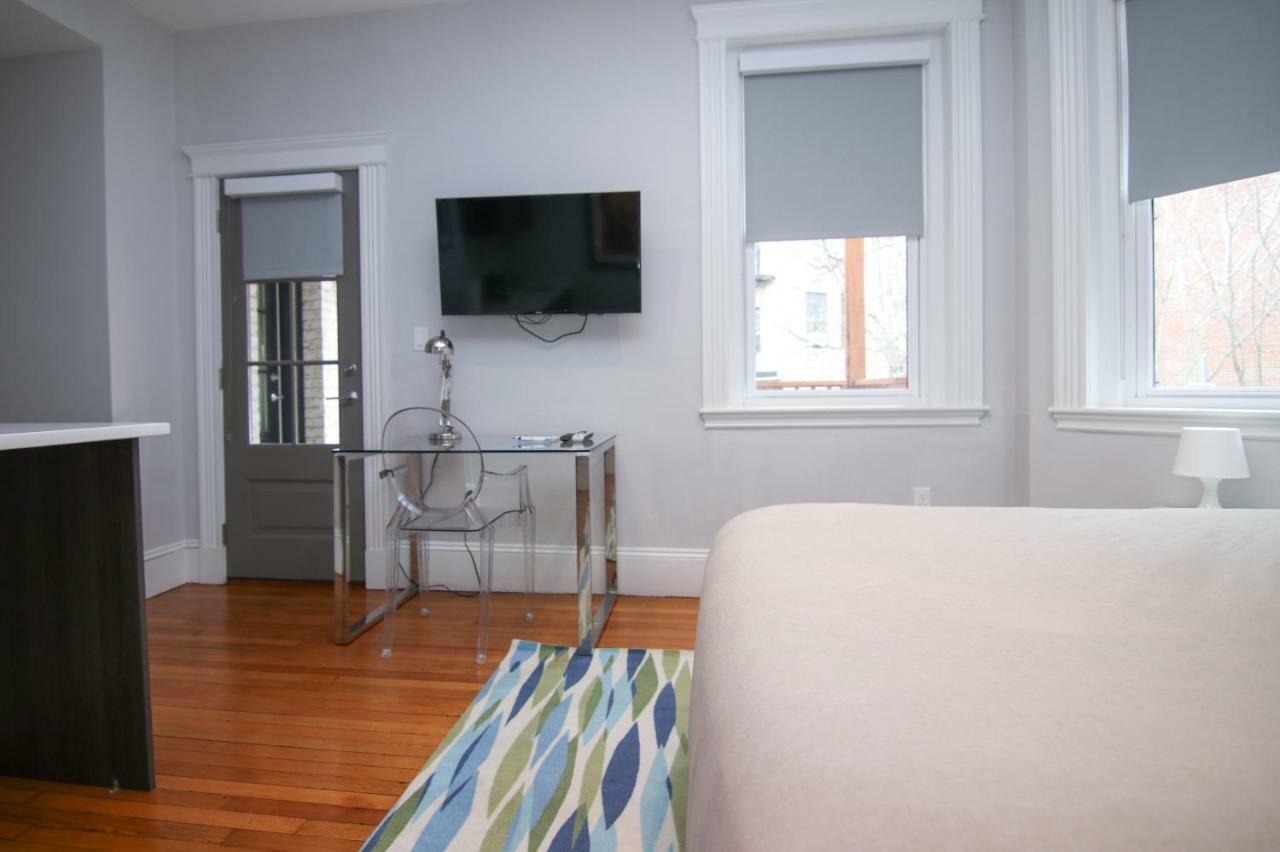 A Stylish Stay W/ A Queen Bed, Heated Floors.. #34 Brookline Kültér fotó